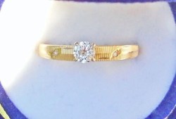 ROUND .20 CT NATURAL WHITE SOLITAIRE DIAMOND RING VS / HI 14 Kt Yellow Gold Sz 7