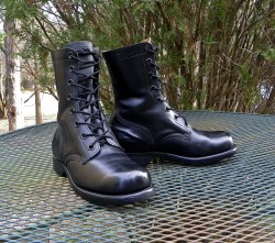 Vintage Mens USA 1966 Vietnam War BOOTS US Military Issue Black Leather Combat Boots- Do Not Boil Pads- Goodyear Sole