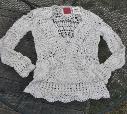 Vintage NOS ISDA crocheted Sweater Drapey V nec Pullover Sweater Juniors XL