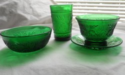 VINTAGE ANCHOR HOCKING 4Pc Breakfast Set Forest Green Sandwich Glass 4 oz Glass - Colorful Glassware