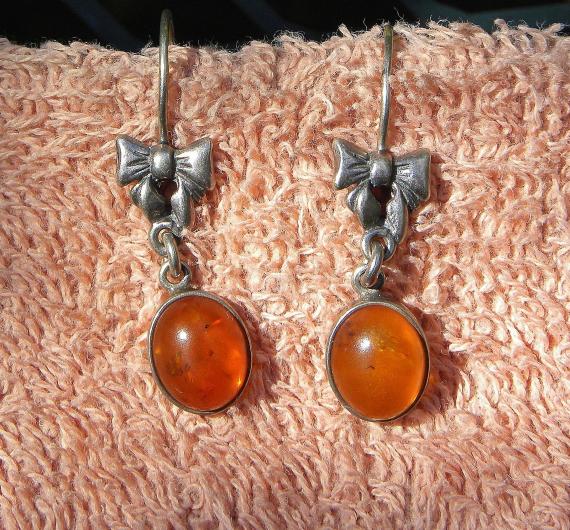 Vintage Sterling Silver Pierced Drop EARRINGS--AMBER Cabochon Bezel Set- Bows Fishhook Wire Dangle