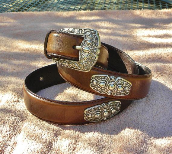 Vintage FOSSIL 1" Western Leather CONCHO BELT- Brown w Conchos-Ornate Silver Buckle size L 36